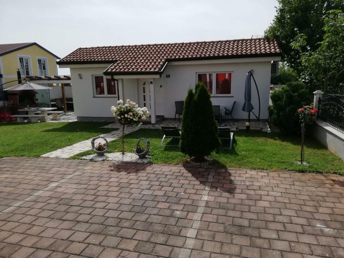 Radmani Apartments Poreč Eksteriør billede